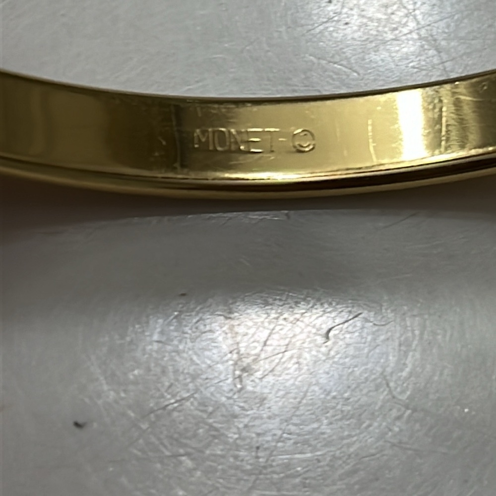 MONET vintage gold tone bangle bracelet. Solid. Exc condition. Beautiful sparkle - Picture 4 of 6